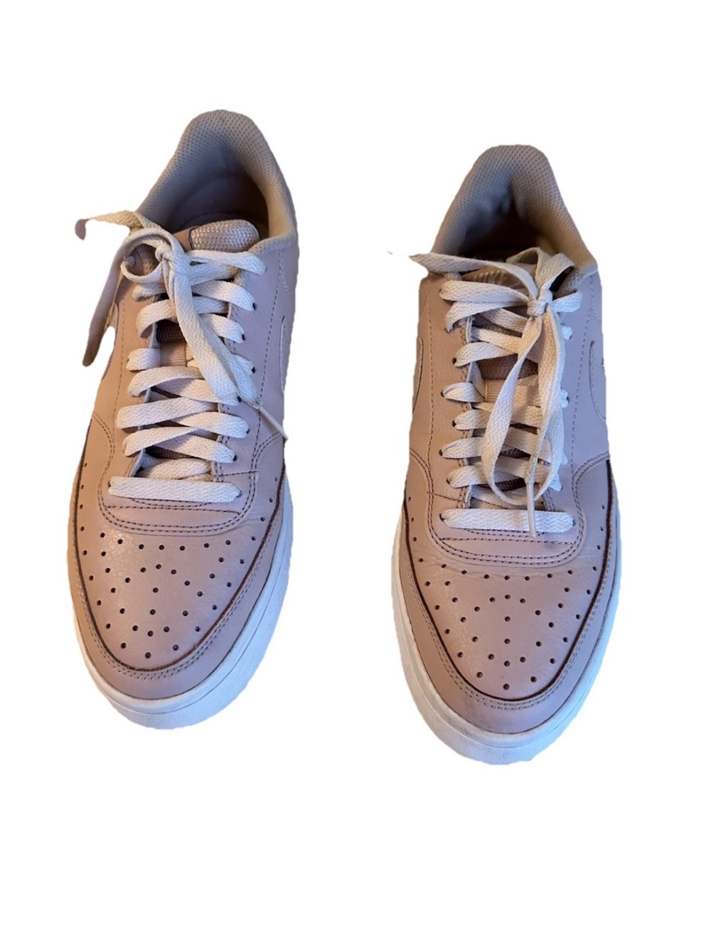 Nike Women's Low-Top Sneakers in Light Pink and White